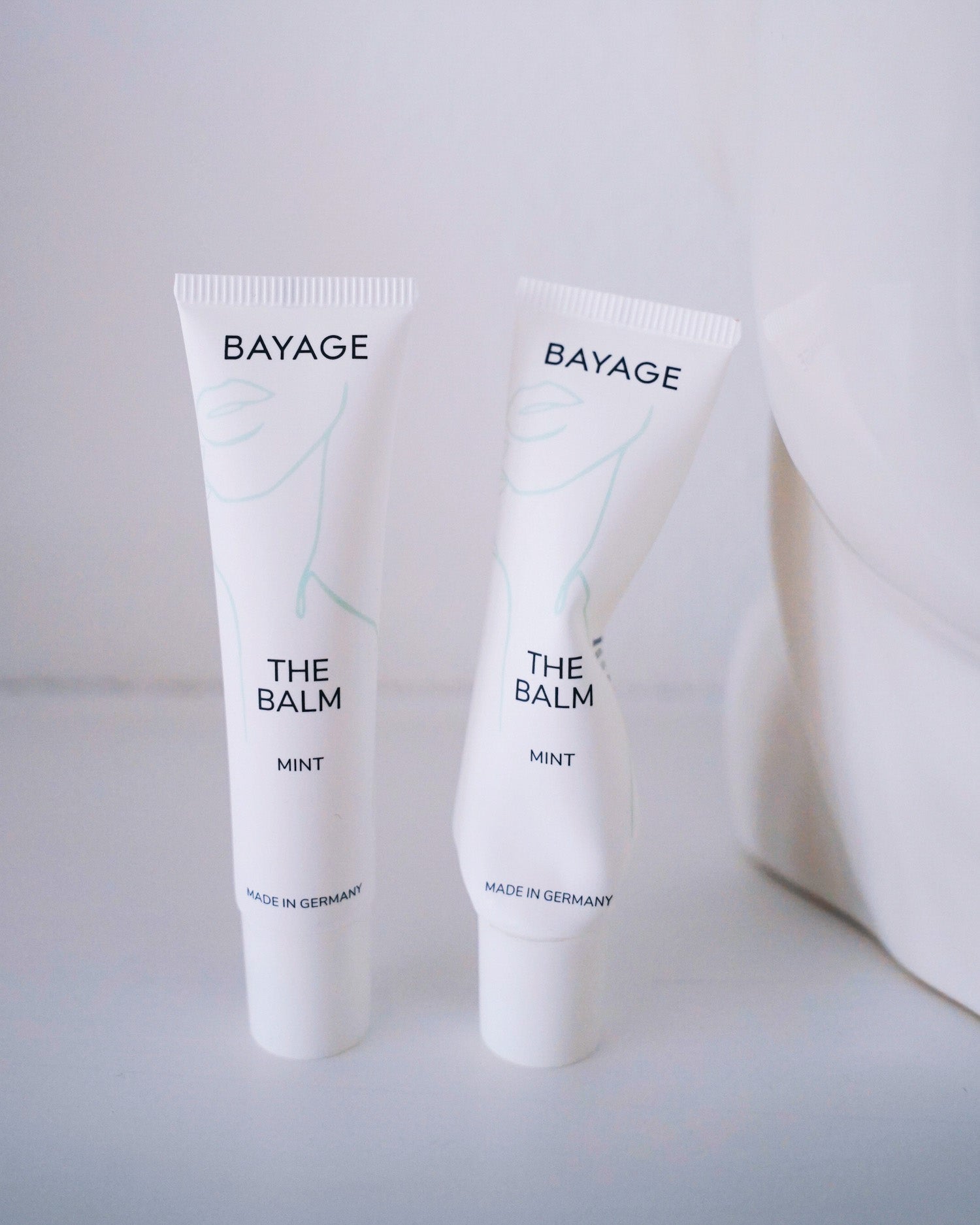 Der Bayage Lip Balm minimalistisch design